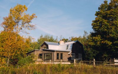 A MODERN RUSTIC LOG HOME
